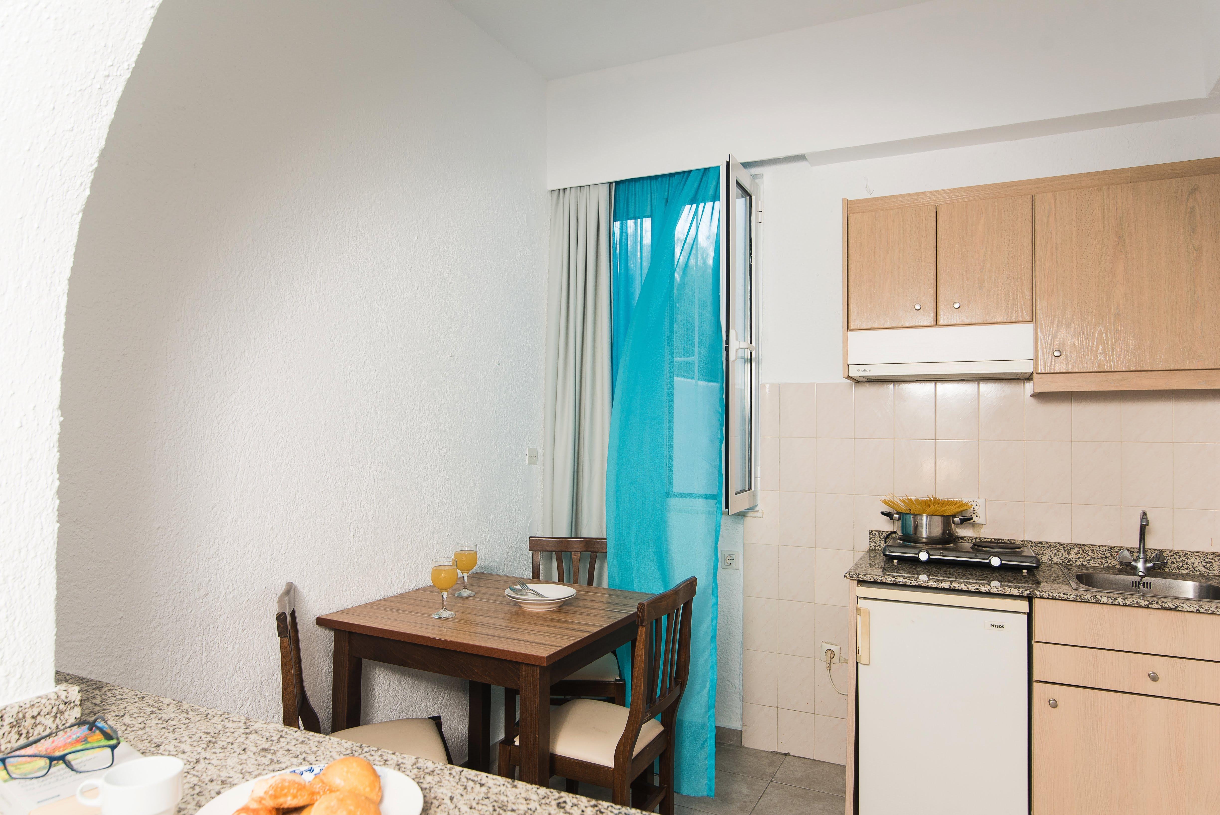 Ibiscus Hotel Malia Ngoại thất bức ảnh