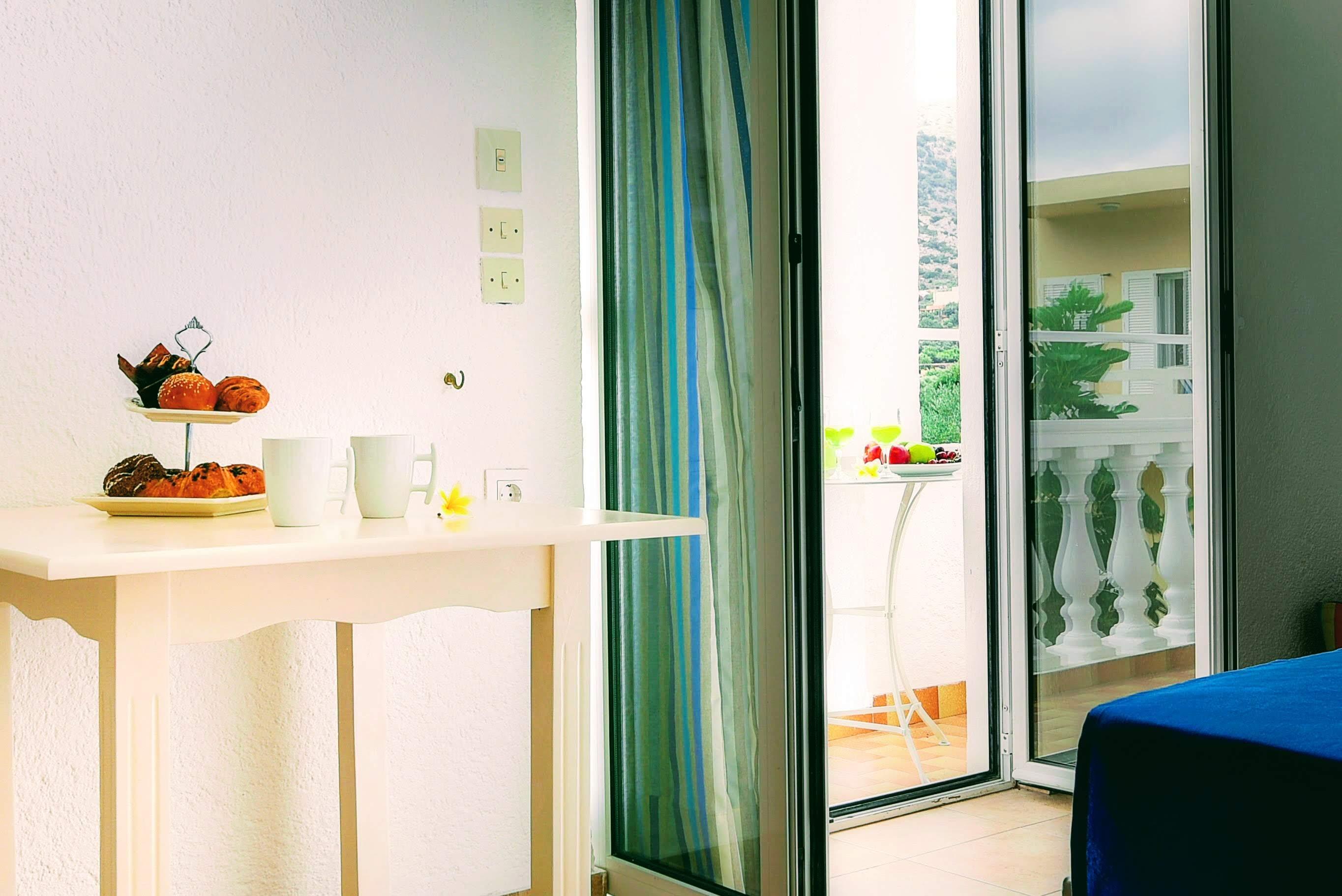 Ibiscus Hotel Malia Ngoại thất bức ảnh